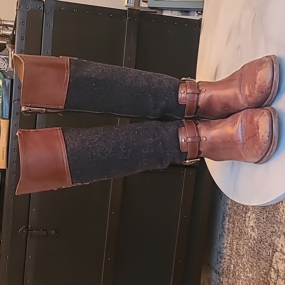 *** SOLD*** Tory Burch riding boot - Picture 16 of 16